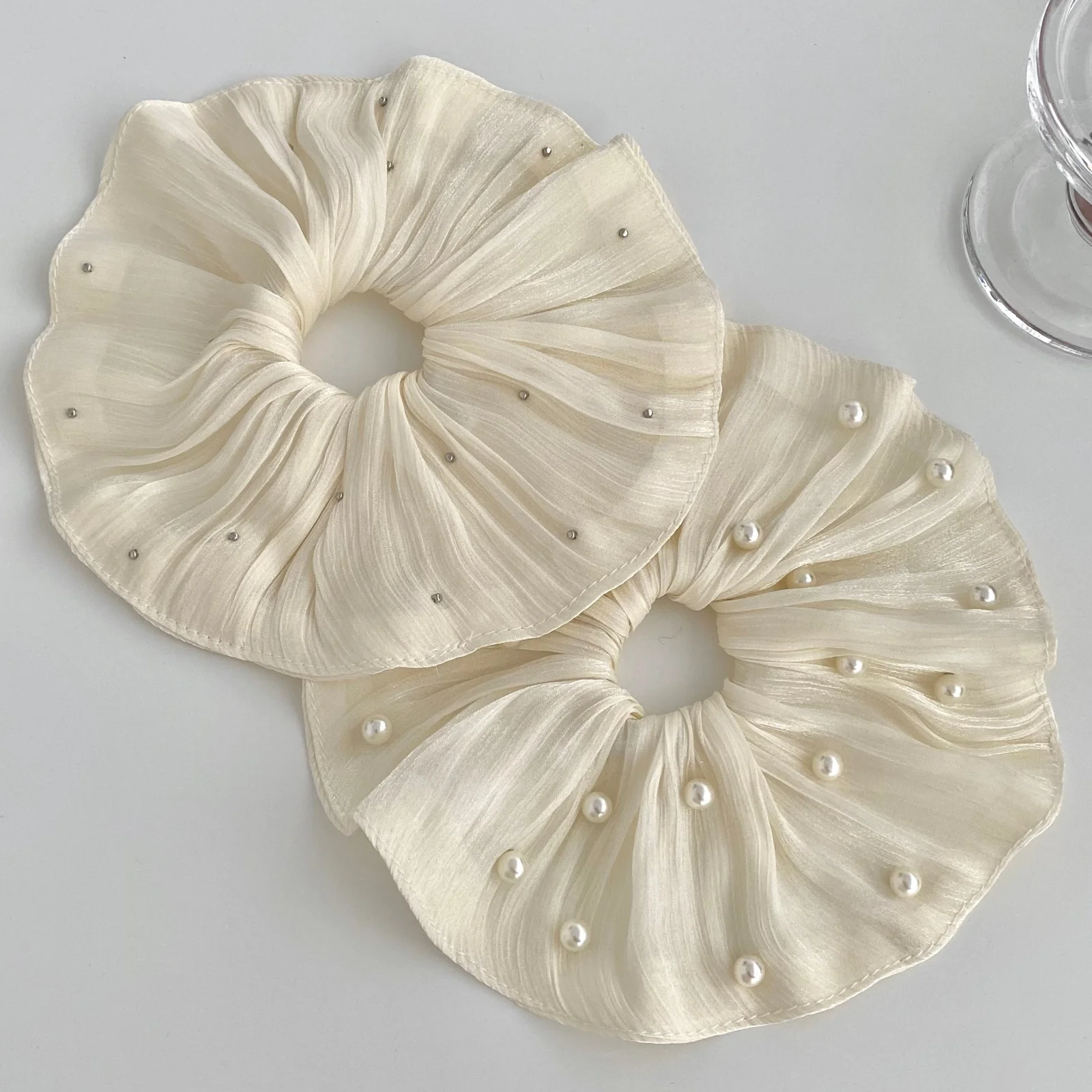 1PC French Gentle Girl Pearl Ivory Skirt Edge Scrunchie, Elegant High Grade Hair Tie For Bun Ponytail Daily Party Hair Accessory