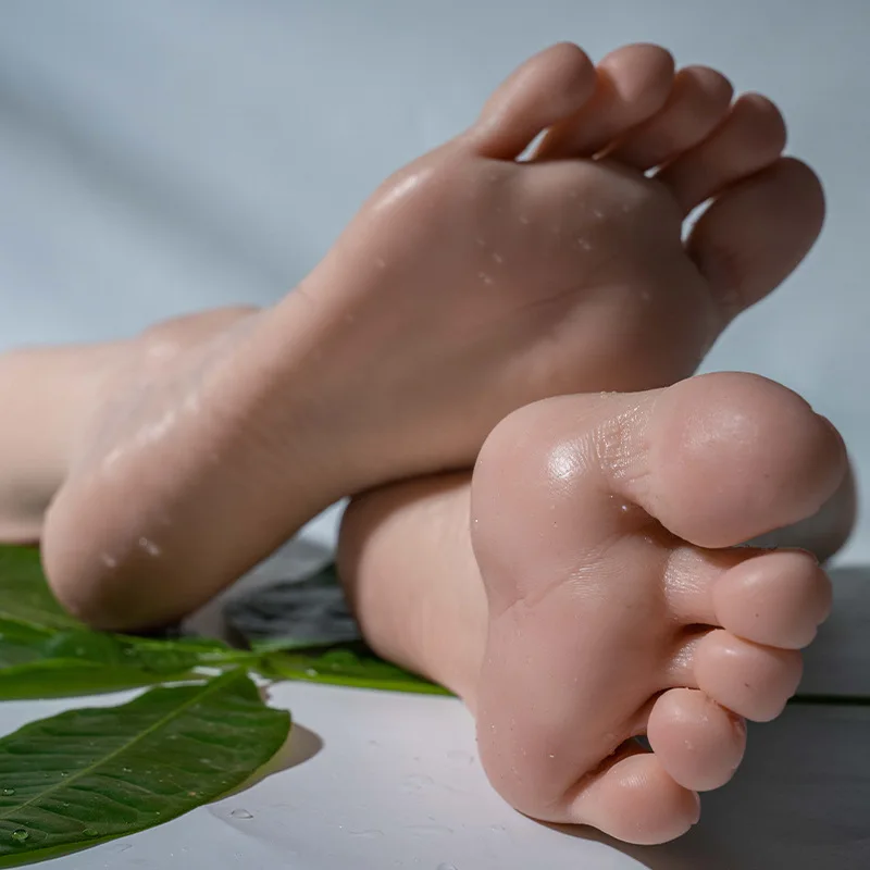 Platinum Silicone Foot Mannequin Model Female Shooting Props Feet Fetish With Bone Toes Bent Soles and Wrist Size 39