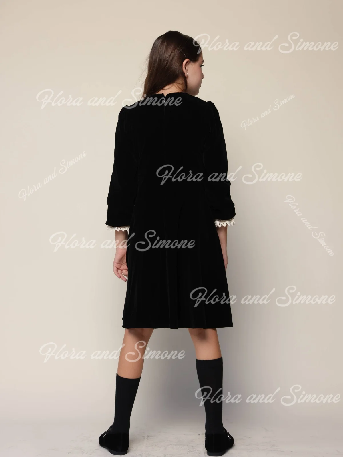 Knielanger Rock aus Samt mit langen Ärmeln und Spitzenbesatz, Blumenmädchenkleid für Hochzeitszeremonien, formelle Empfänge, Feiertage, individuell