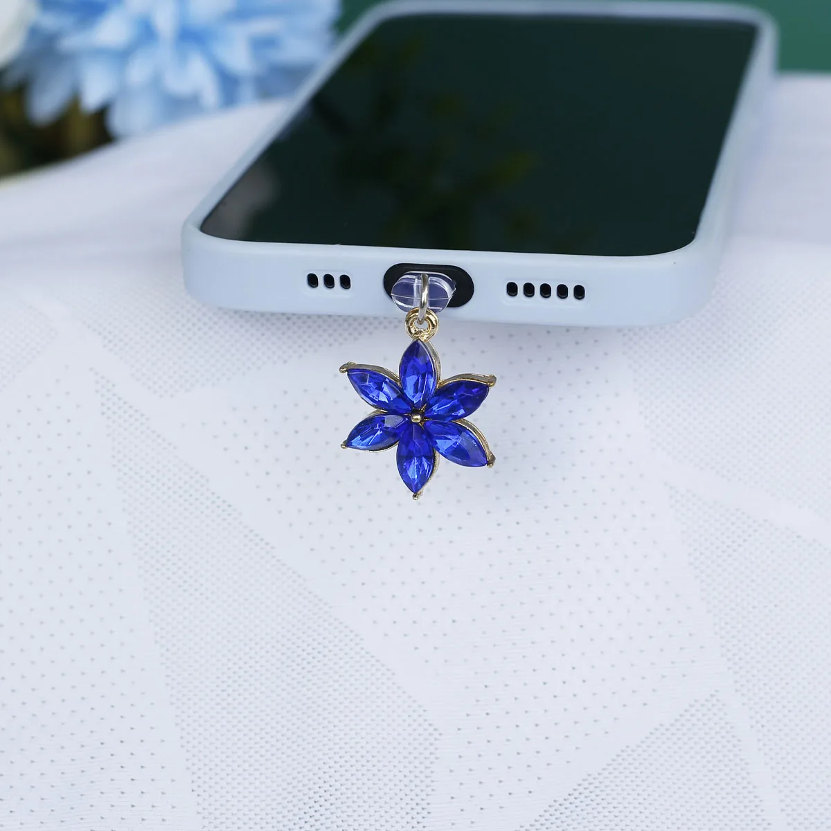 Decorazione per accessorio fiore esagonale in cristallo con pendente antipolvere per telefono cellulare per porta di tipo C per Iphone con cordino per prevenire la perdita
