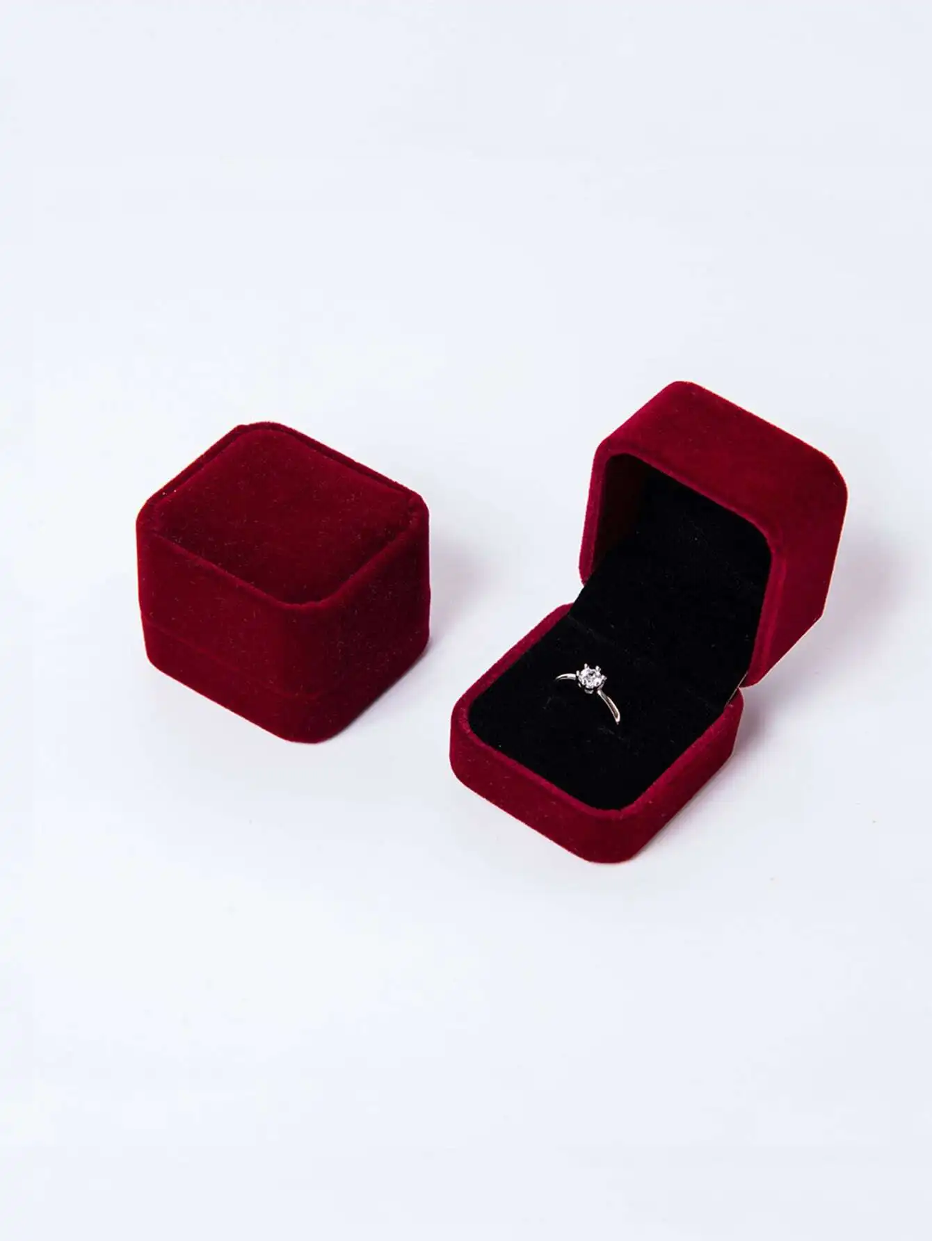 

1pc Elegant Red Solid Ring Storage Box, Perfect Small Jewelry Case For Weddings, Thoughtful Valentine's Day Gift, Ideal For Back
