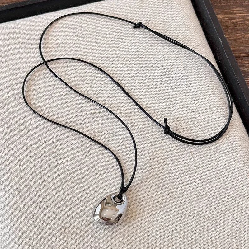 Stylish Metal Bean Pendant Jewelry for Ladies; Customizable Neck Fashion Accessories; Gift Items for Girls