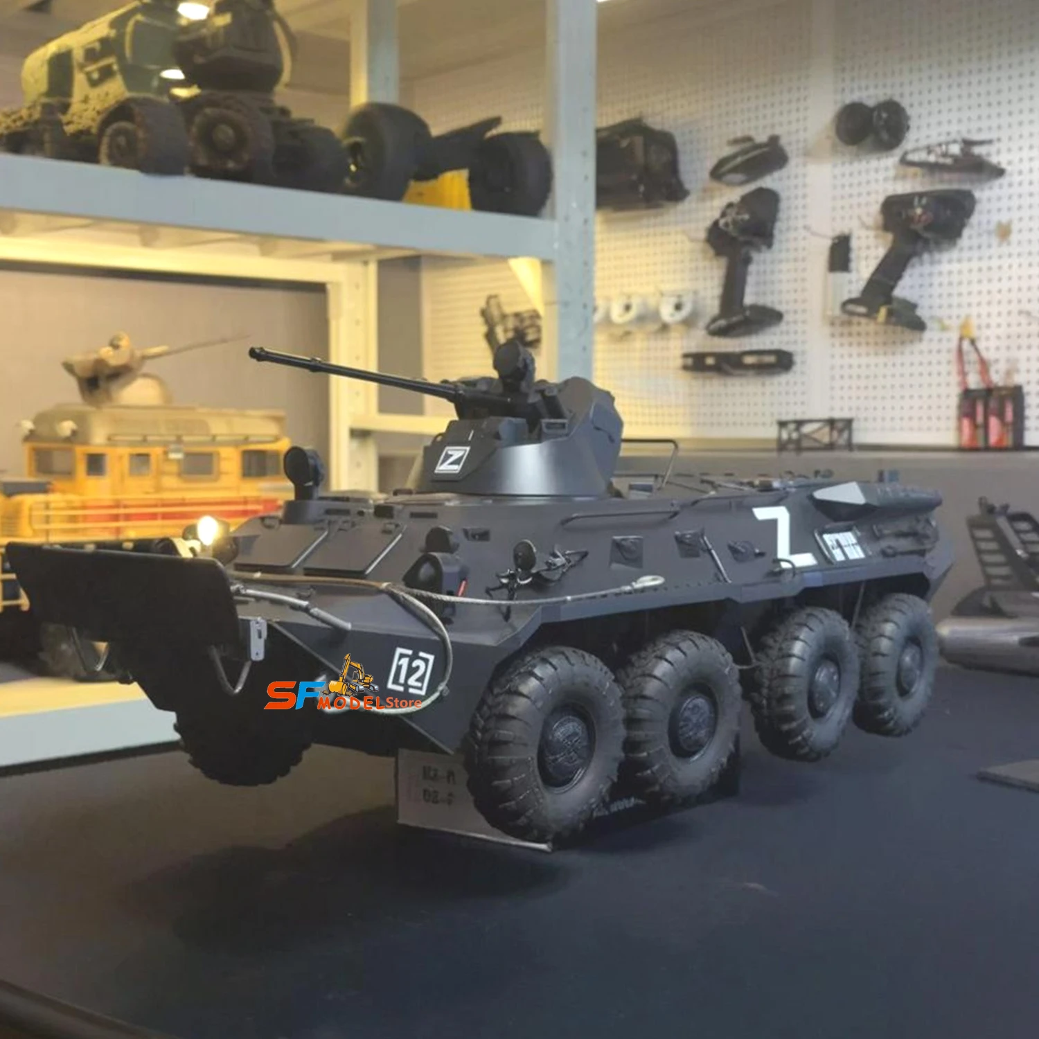 BT8 RC Tank 1/12 8x8 véhicule blindé à roues véhicule de char militaire amphibie Version RTR modèle de réservoir télécommandé jouet