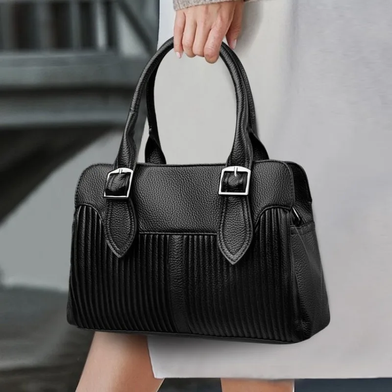 luxury-classic-simple-diaper-bags-for-ladies-parisian-elegant-messenger-bag-high-end-crossbody-bag-fashionable-tote-bag