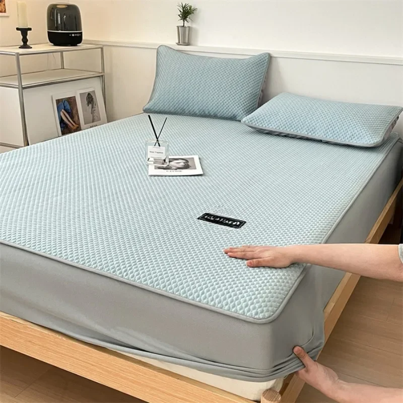 

2025 new solid color composite PE Doudou mat three-piece set with cooling factor Doudou mattress model