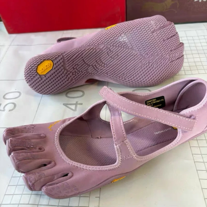 

2025 Hot Sale Squat Hard Pull Shoes for Women Luxury Brand Fitness Yoga Shoes Ladies Soft Sole Weight Training Shoe Female