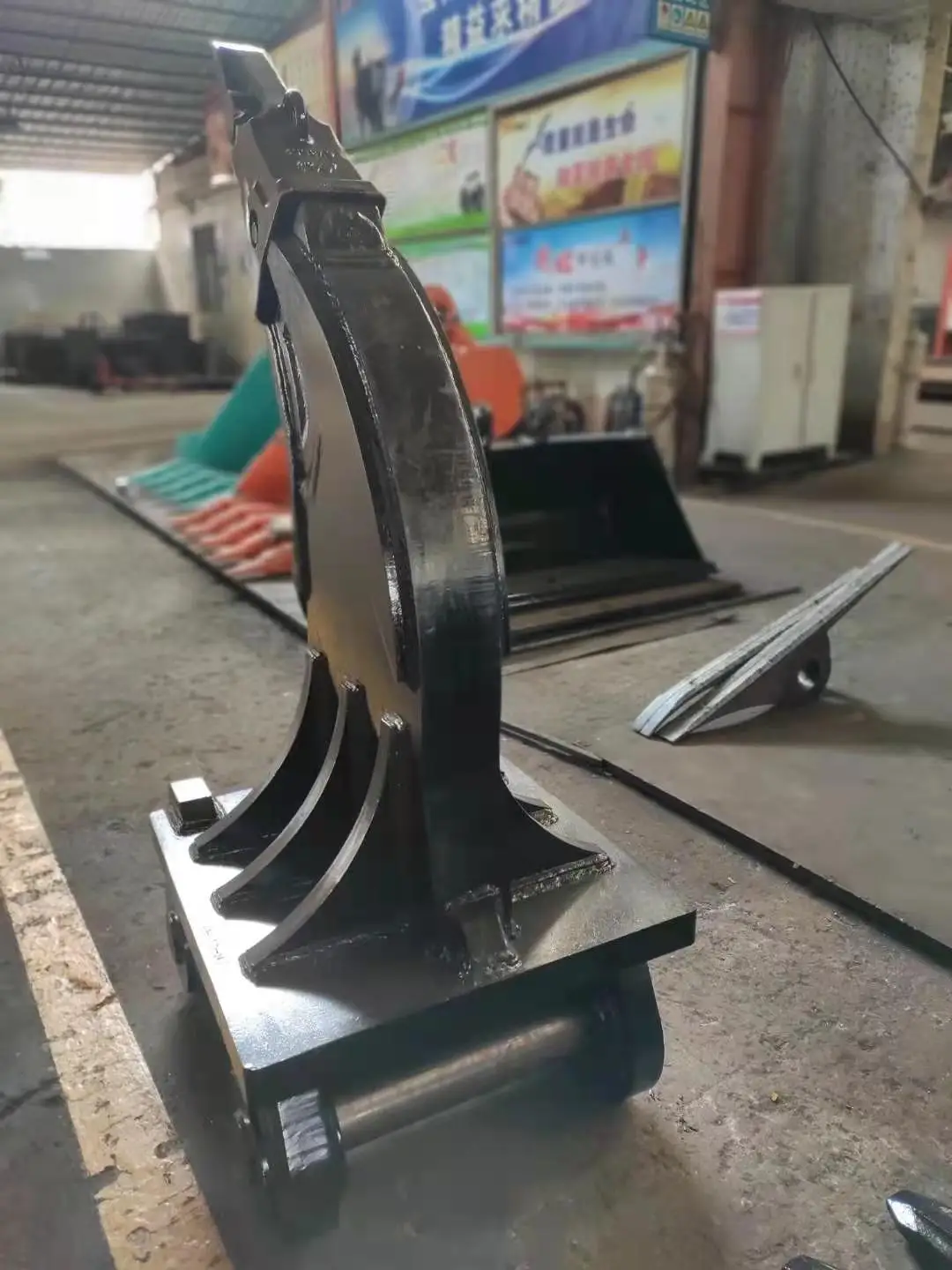 HUITONG Ripper 60mm Thickness Excavator One Piece Tooth Attachment Excavator Ripper For 6-10ton Excavators.