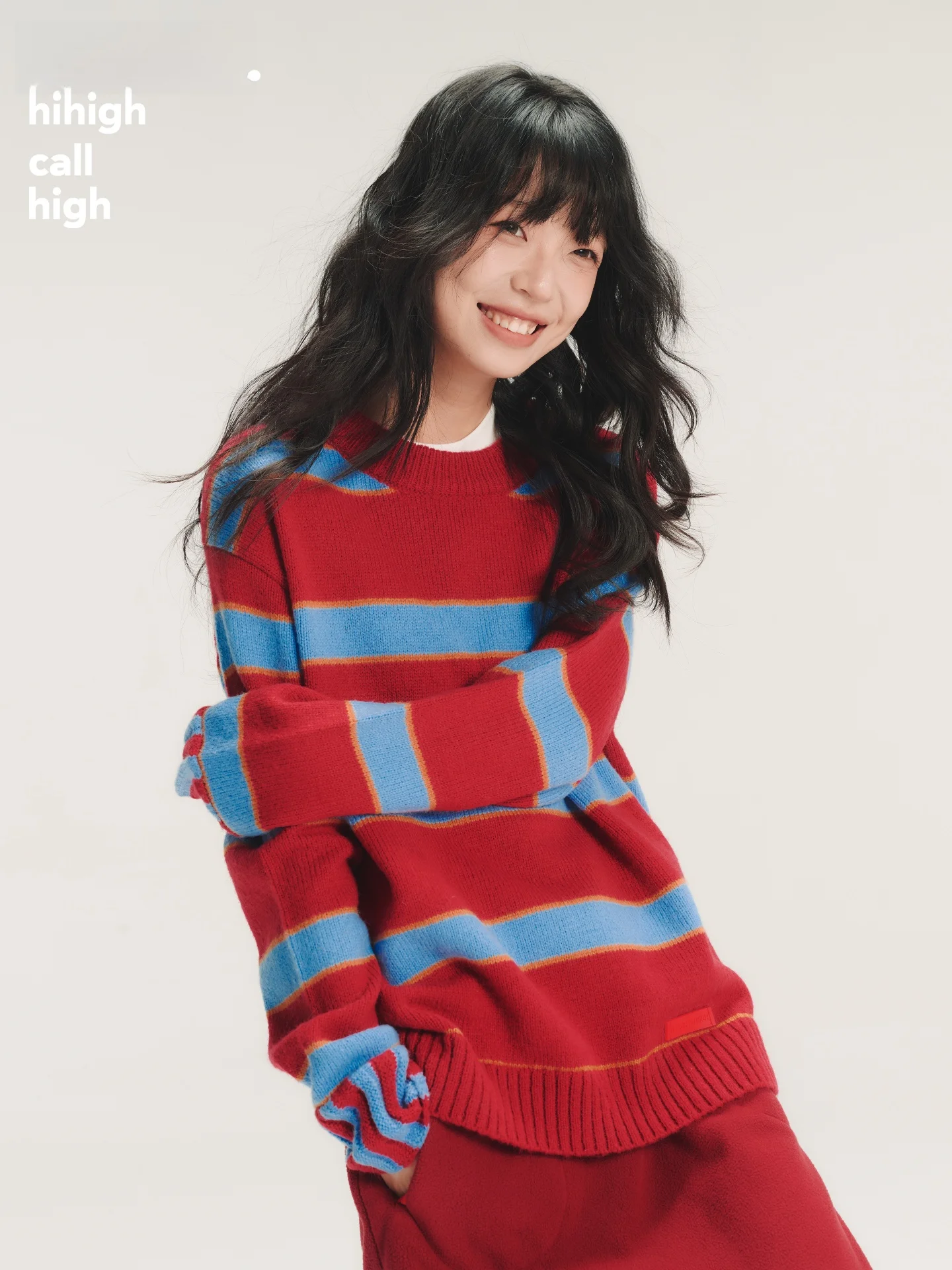 Suéter de Punto de Lana Roja, Corte Holgado Informal, Cuello Redondo, Diseño Original HH con Rayas de Color Blo, para Mujer, para Caminar y Desplazarse