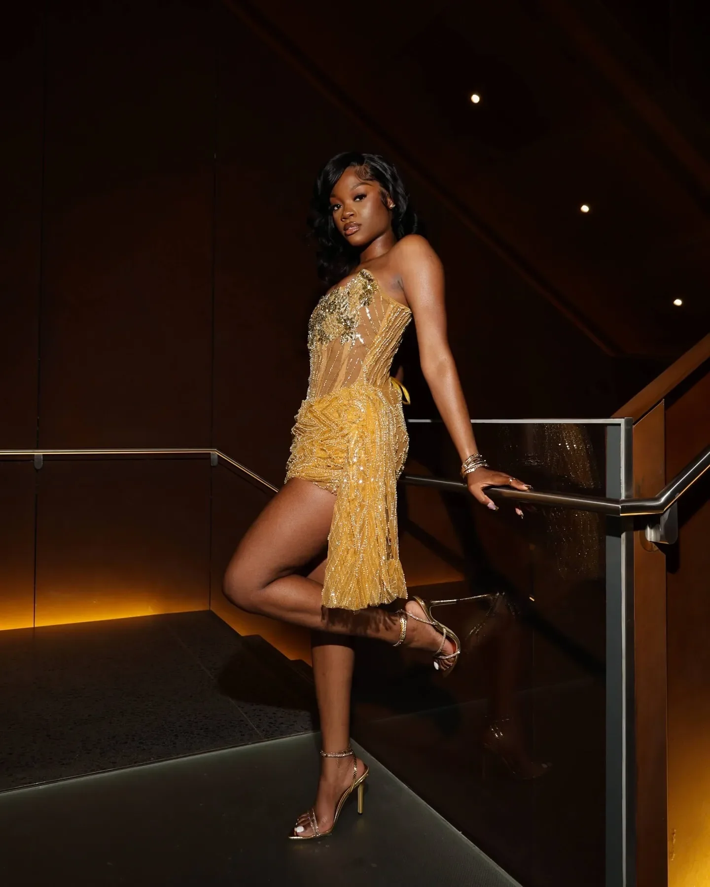 ゴールドホームカミングドレスウエディングイブニングシースビーズクリスタルスパンコールショートミニパーティー卒業カクテルドレスカスタマイズ