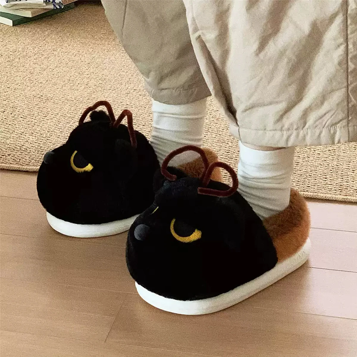 

Тапочки с изображением таргана и кота на каблуке, зимние необычные индивидуальные тапочки, домашние нескользящие женские хлопковые тапочки унисекс на мягкой подошве, стиль Ins