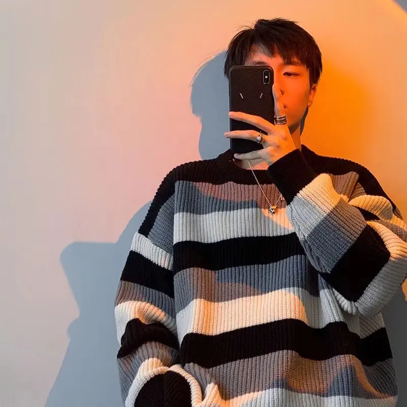 Japan Style Striped Sweater Male O-Neck Pullovers Sweater for Men Loose Casual Sweater Oversize Knitted Couple Outfit Korea