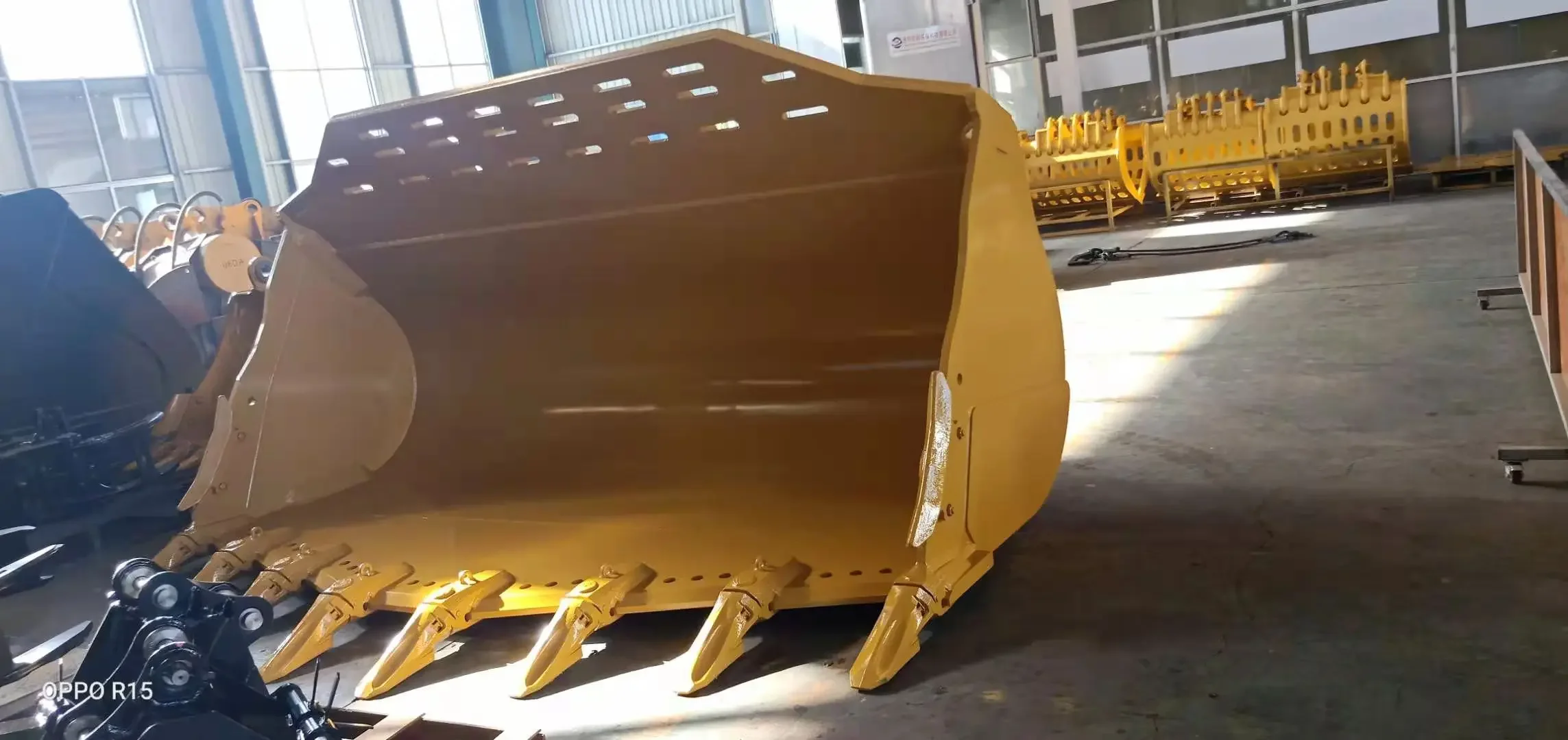 MONDE Loader Bucket Side World Brand Compact Tractor Front Loader