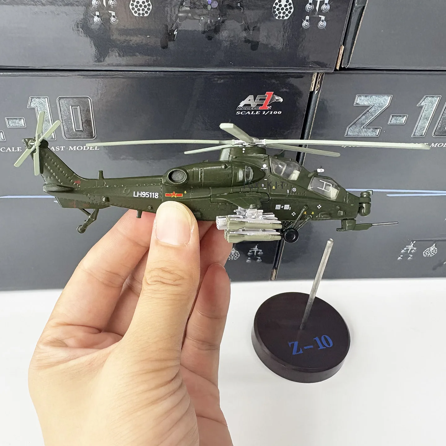 

Diecast 1/100 Scale Straight 10 Z10 Armed Aircraft With Propellers Model WZ-10 Z-10 Dolphin Helicopter Static Model Toys Gifts
