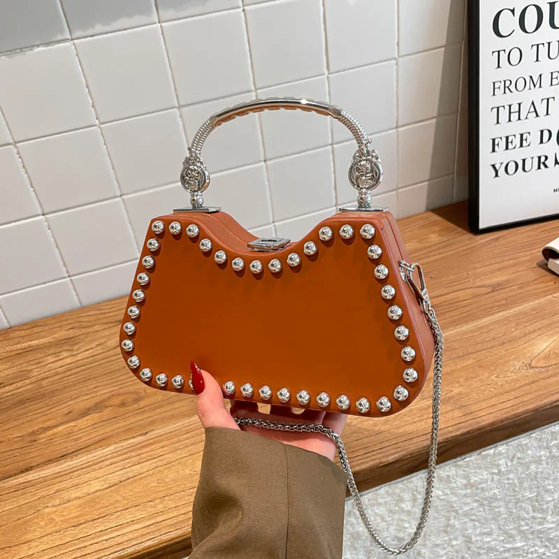 

Дизайнерская ретро-сумка-клатч с бриллиантовым декором для женщин, из искусственной кожи, с цепочкой и металлической ручкой, модный аксессуар для вечеринок