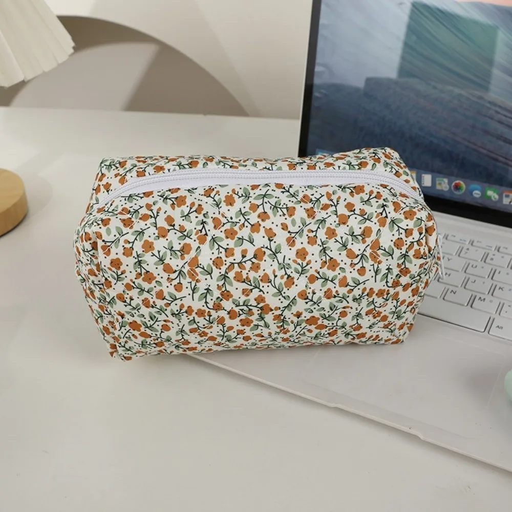 Fashion Quilted Cotton Makeup Bag Flower Printed Large Capacity Cosmetic Organizer Wash Bag for Women