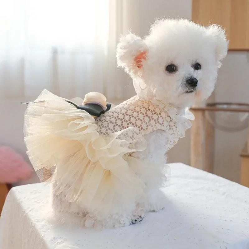 1PC Pet Clothing Dog Vintage Flower Wedding Dress White Spring/Summer Princess Dress Suitable for Small and Medium sized Dogs