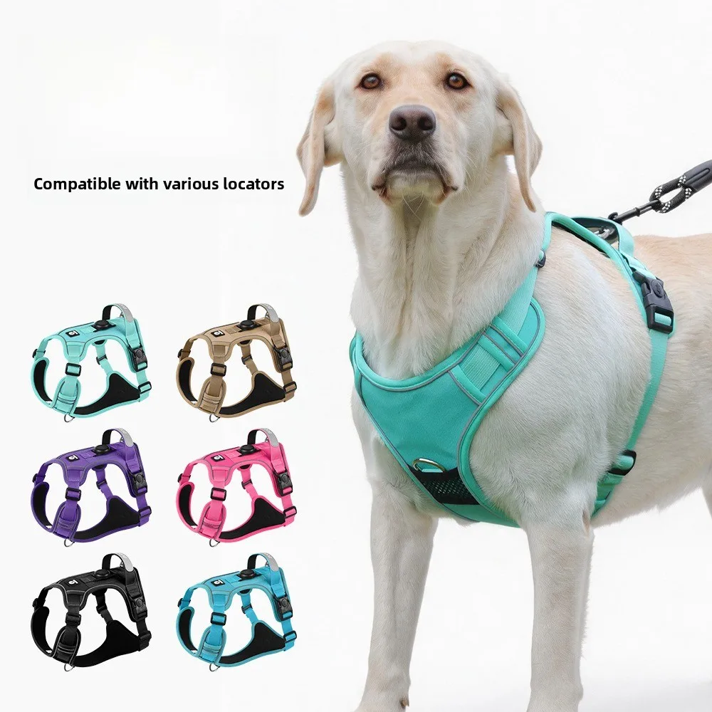 Dog chest strap compatible with Airtag positioning