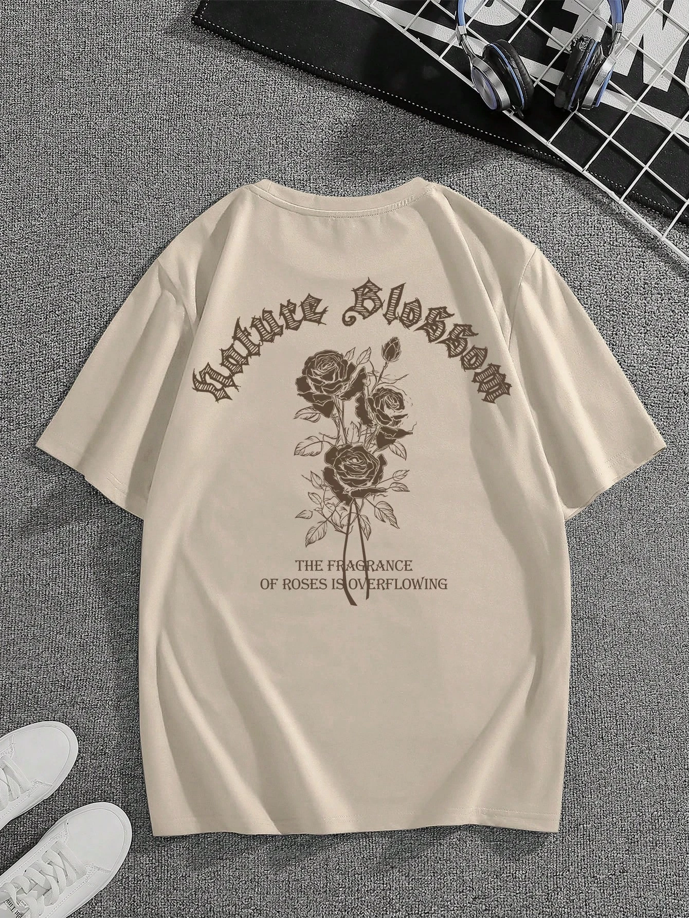 

Men's floral pattern T-shirt,round neck casual short sleeve,machine washable,breathable and hypoallergenic,birthday holiday gift