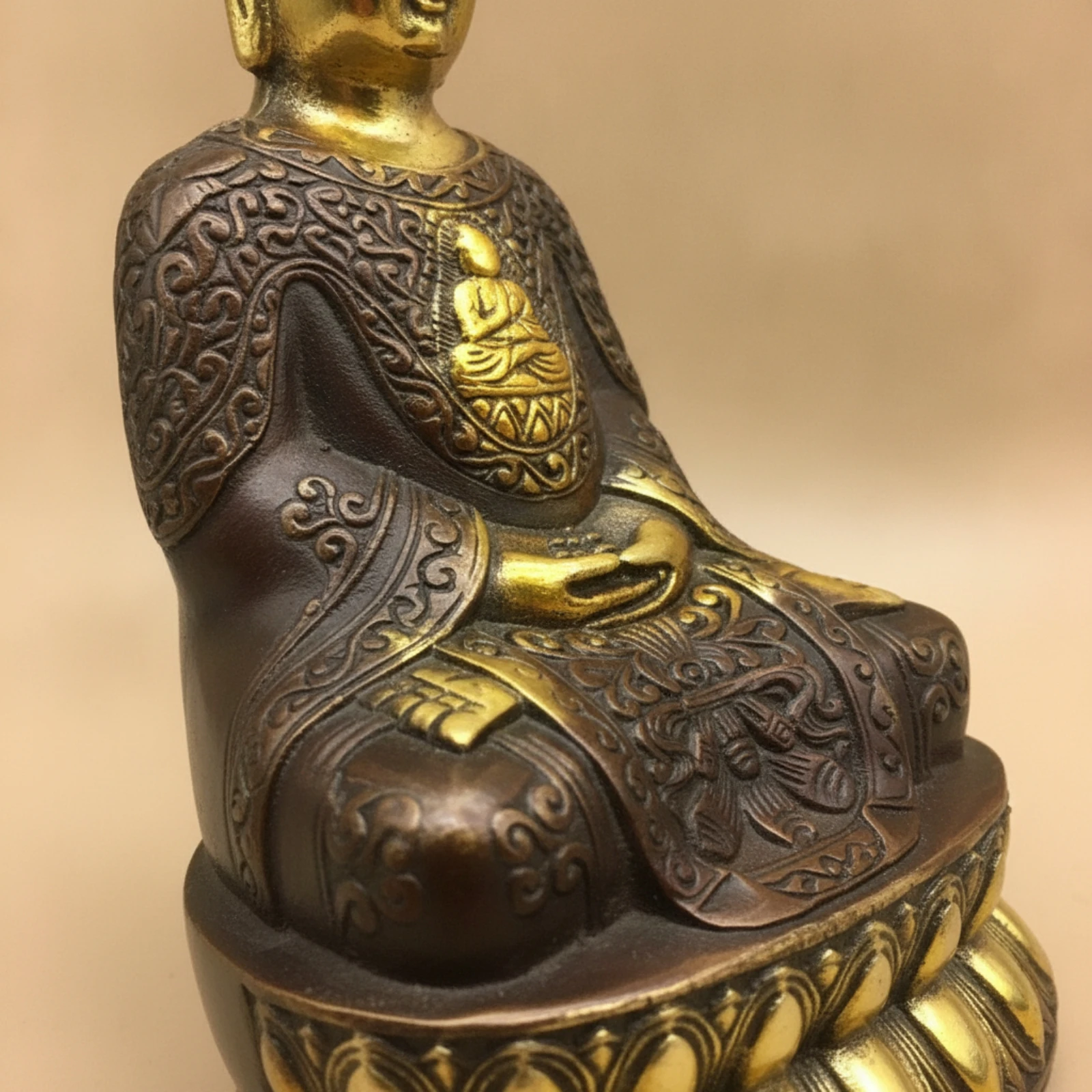 Buddha Statue with Lotus Pedestal Gilded Statue with Lotus Pedestal Buddha Figurine Golden Sculpture Collectible for Collectors