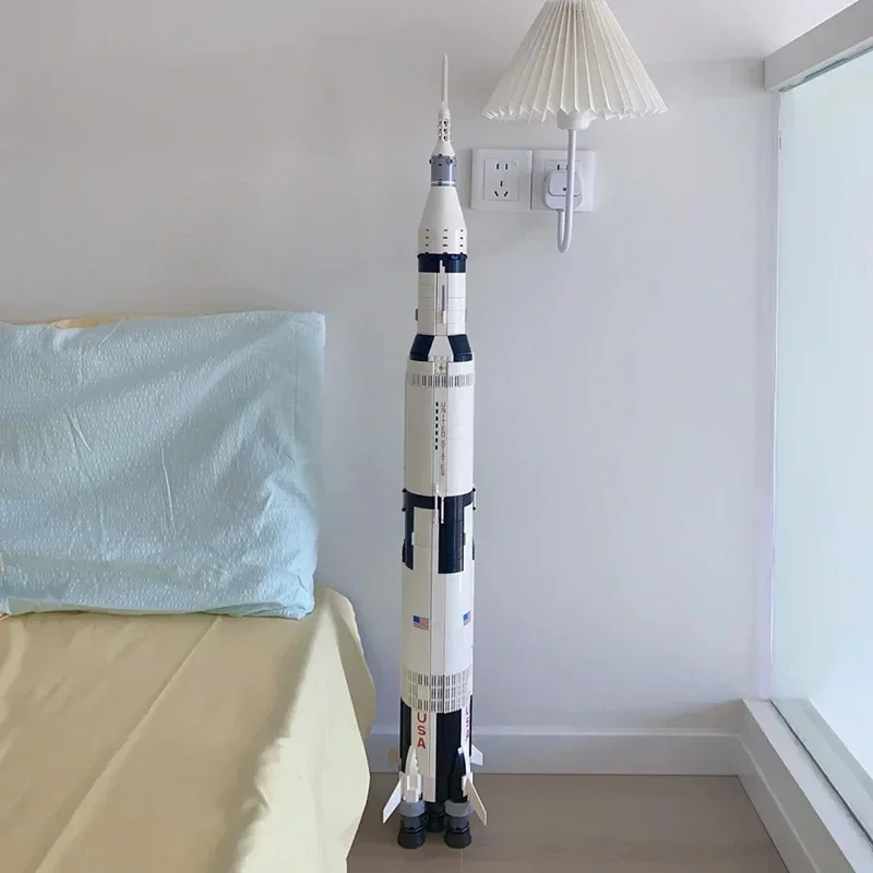Creive MOC Apollo Saturn V Building Blocks Modello Spazio Razzo Assemblaggio Mattoni Giocattoli Compleanno Regali Di Natale Per Il Capretto Ragazzo Adulto