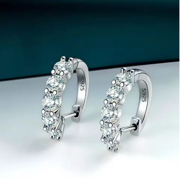 Boucles d'oreilles créoles en argent sterling 925 avec moissanite de 1 carat au total, bijou exquis, cadeau idéal pour mariages et soirées, style classique étincelant