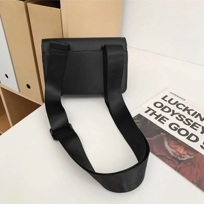 Crossbody Bag for Men 2024 New Casual Messenger Shoulder Bag Korean Trendy Brand Mobile Phone Storage Small Square Bag