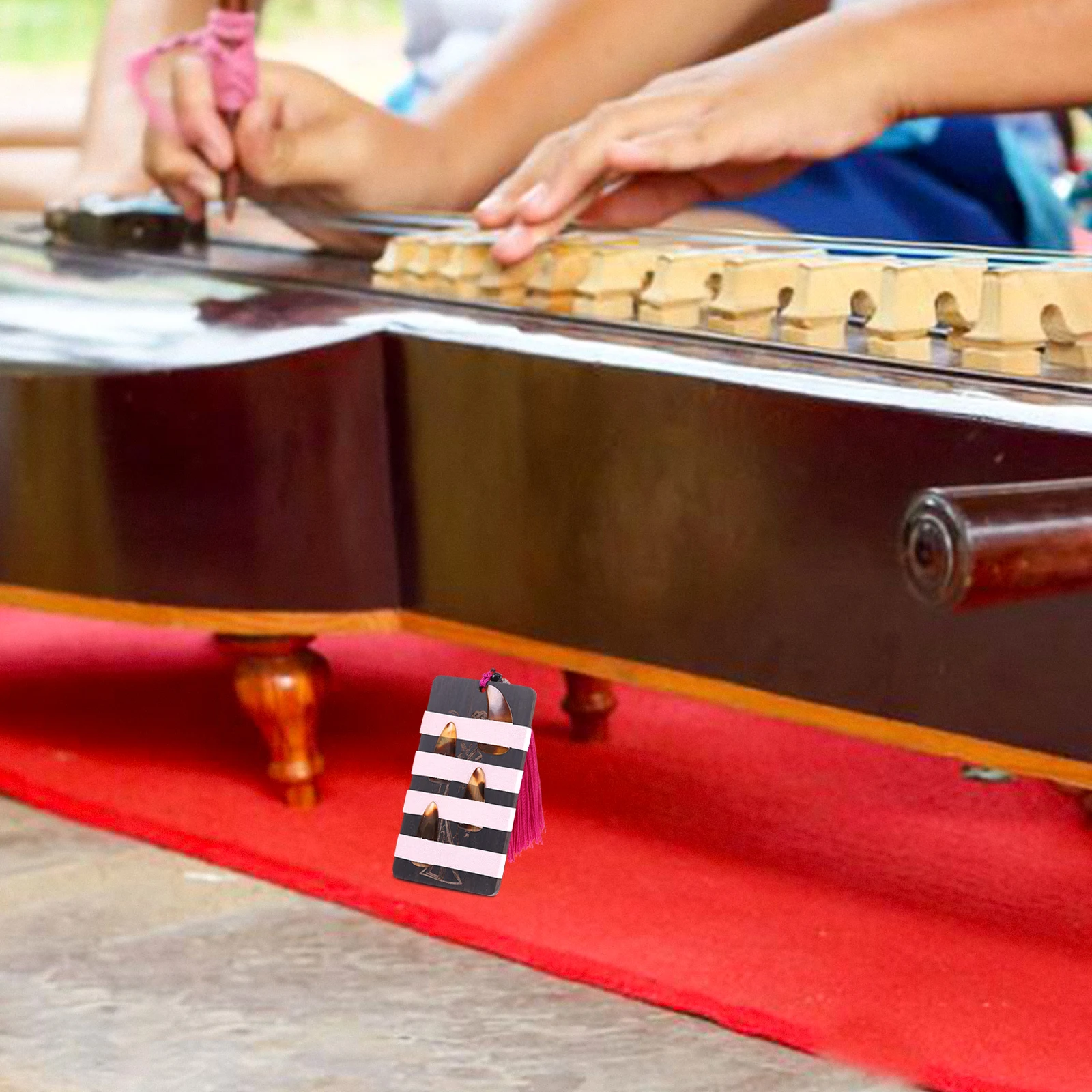

Stringed Instrument Guzheng Nail Plate Child Pick Storage Board Sandalwood Natural Accessory