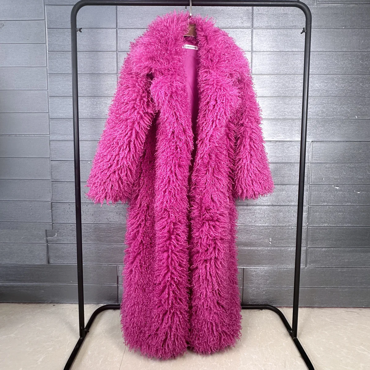 

Eco-Friendly Faux Fur Coat for Women Lapel Shaggy Outerwear Ladies' Winter Long Jacket Factory Direct Sales with Free Shipping