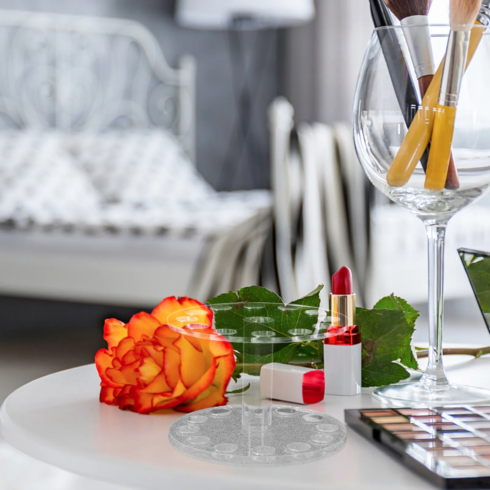 

1Pcs Crystal Heart Nail Pen Holder Stand for Nail Art Brushes Gel Pens Pattern Carving Tools Ultra Convenient Space Saving Desk