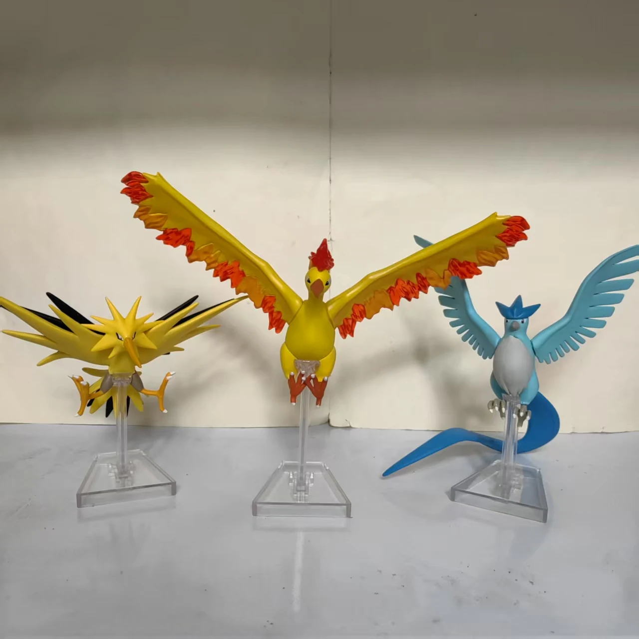 

Genuine Scale The World Legend of The Elves Legendary Bird Articuno Moltres Zapdos Cute Action Figure Model Toys
