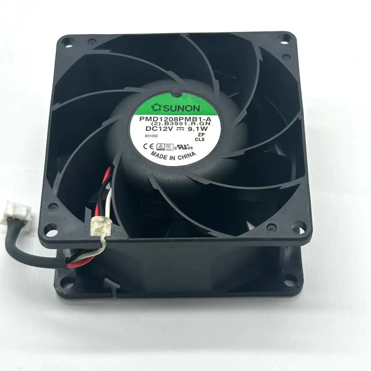 SUNON PMD1208PMB1-A (2).B3951.R.GN DC 12V 9.1W 80x80x38mm 3-Wire Server Cooling Fan