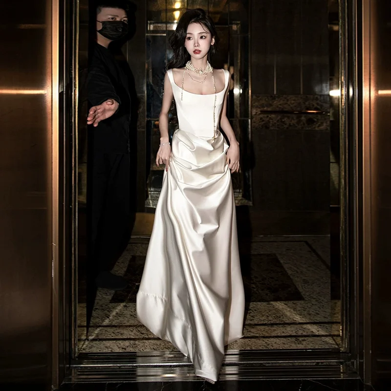 

Элегантное корейское вечернее платье из атласа с эффектом похудения, с высокой талией, без рукавов