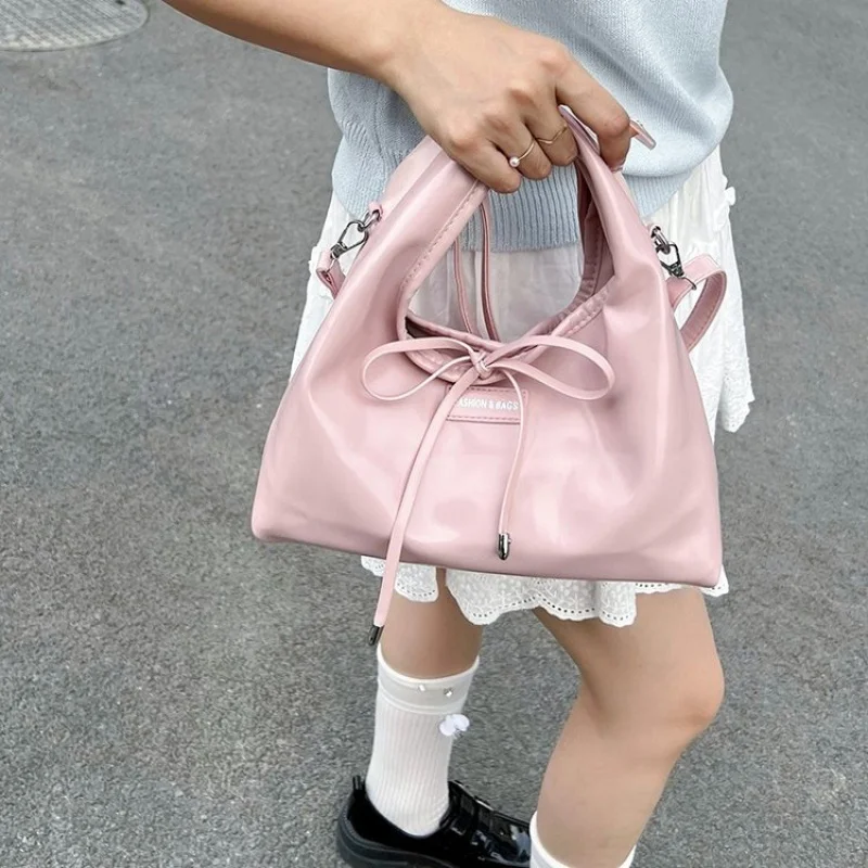 

Superior Ladies Shoulder Bag Made Of Viper-Print Leather Boasting Slovakia High-End Vintage Neat Spacious Look​