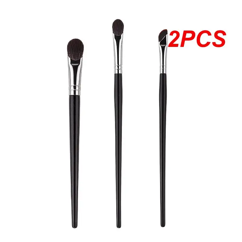 2 STKS Oogdetailborstel Cosmeticaborstel Make-upborstels met zachte haren Draagbare make-uptool Scythe Blade Eyeliner-borstel Huidvriendelijk