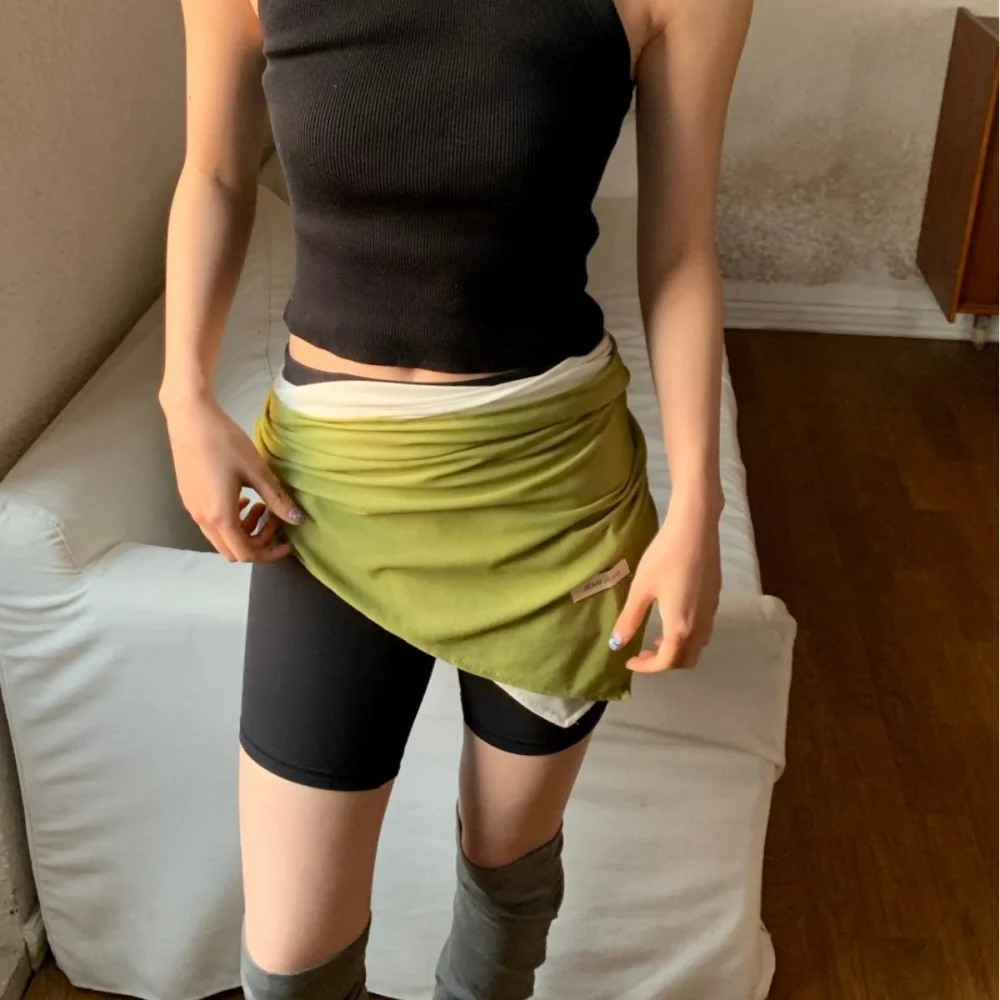 Vintage Color Block Layering Skirt Women Irregular Hem Shirt Extender Elastic Waist Streetwear Jeans Paired With A Fart Curtain