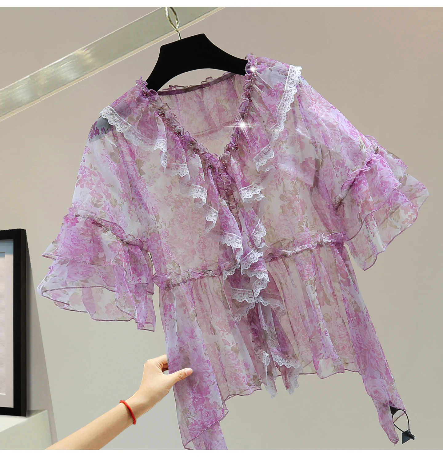 

Lace Floral V-neck Thin Chiffon Shirt, Summer Top, Diamond Beads and Lotus Leaf Edge Medium Sleeve Sunscreen Blouse for Women