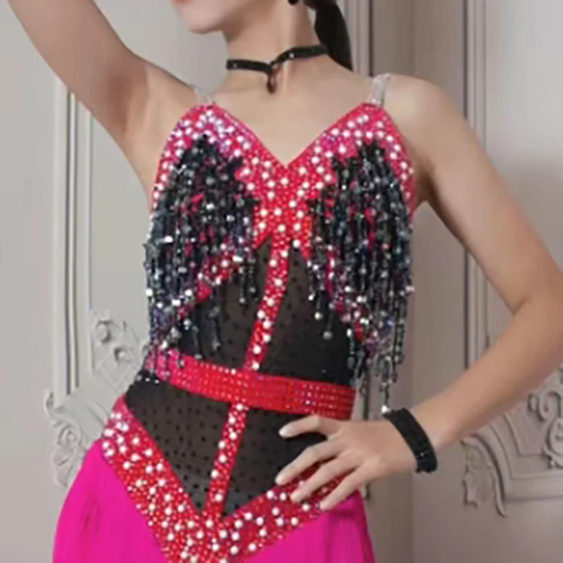 Robe de concours de danse latine pour femmes, haut de gamme, personnalisée, avec franges perlées, couture, soie noire, Cha Samba, Performance, strass