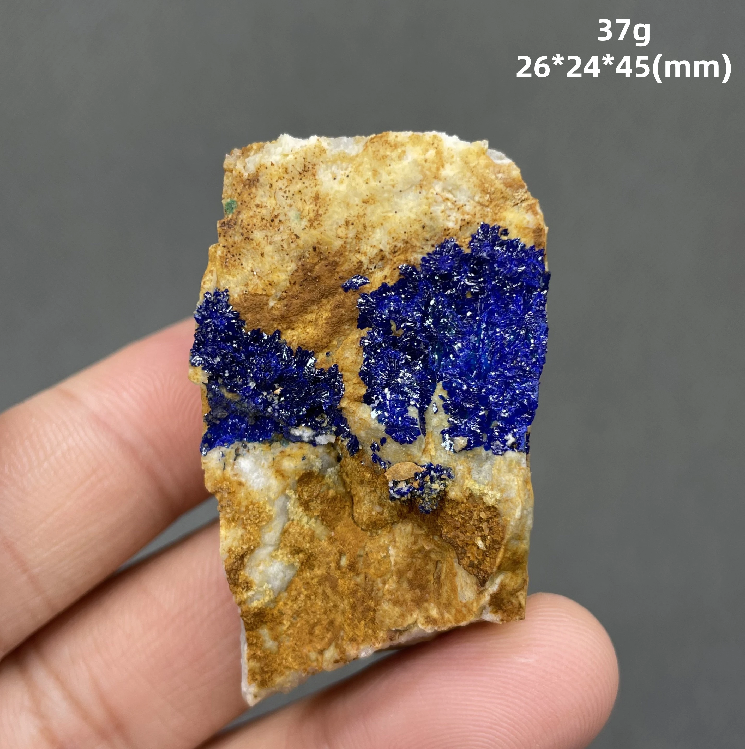 Natural GuiZhou azurite mineral specimen crystal specimen healing quartz (crystals and stones Quartz crystal stones )