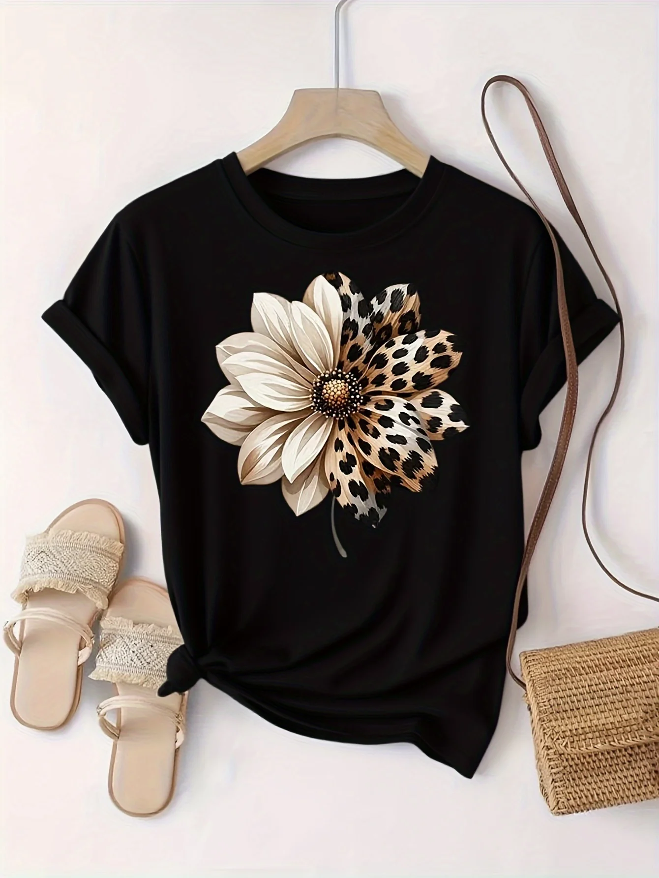 Women's Soft T-shirt Breathable Short-sleeved Casual Party Top Floral & Leopard Stripe Design Casual Versatile Black & White