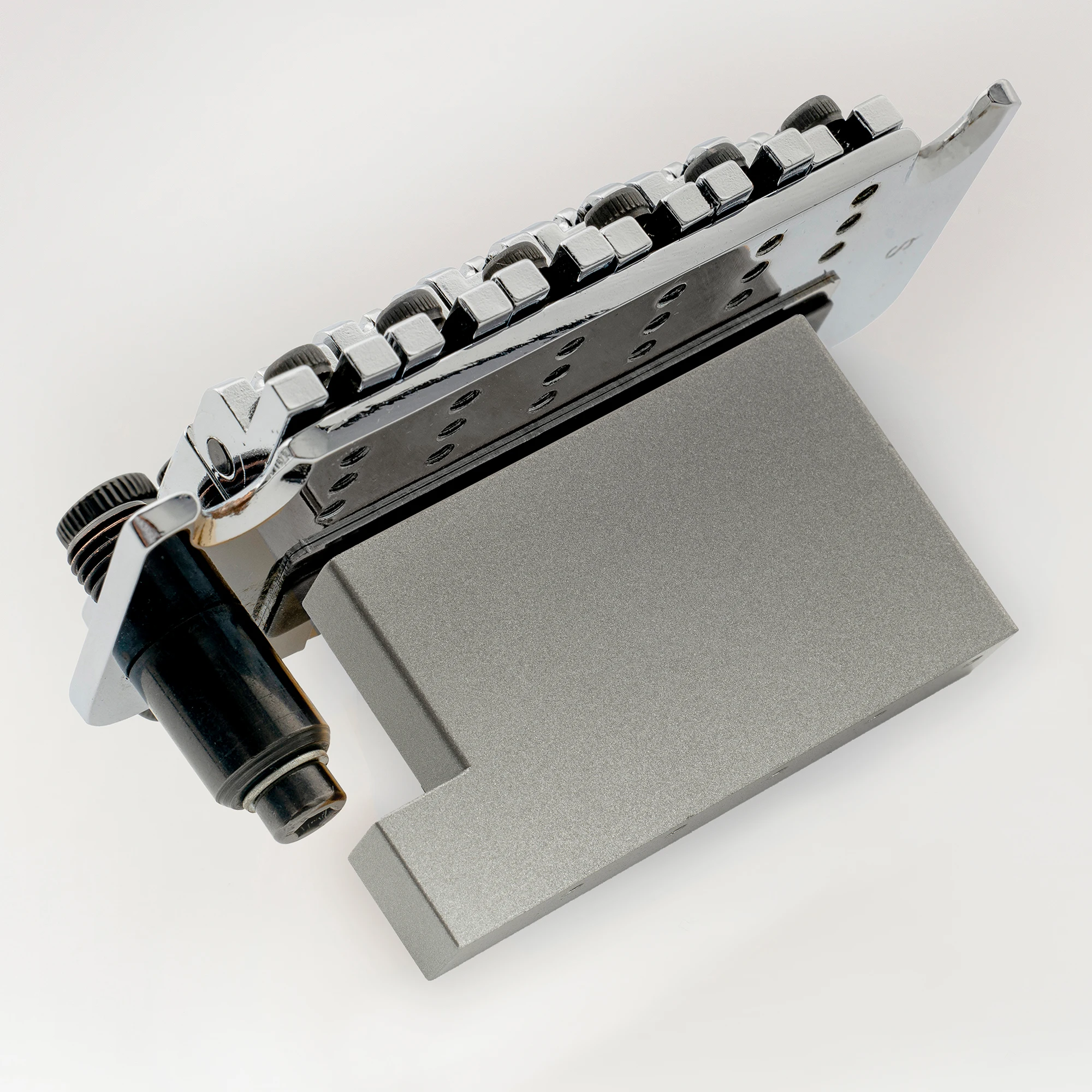 Musiclily Ultra Vollmassiver L-förmiger Tremolo-Block aus Messing/Stahl für E-Gitarren mit Floyd Rose Locking Tremolo-Brücke – Detail 13