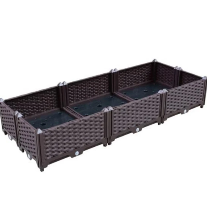 

Открытый прямоугольный большой пластиковый цветочный горшок на крыше для выращивания овощей