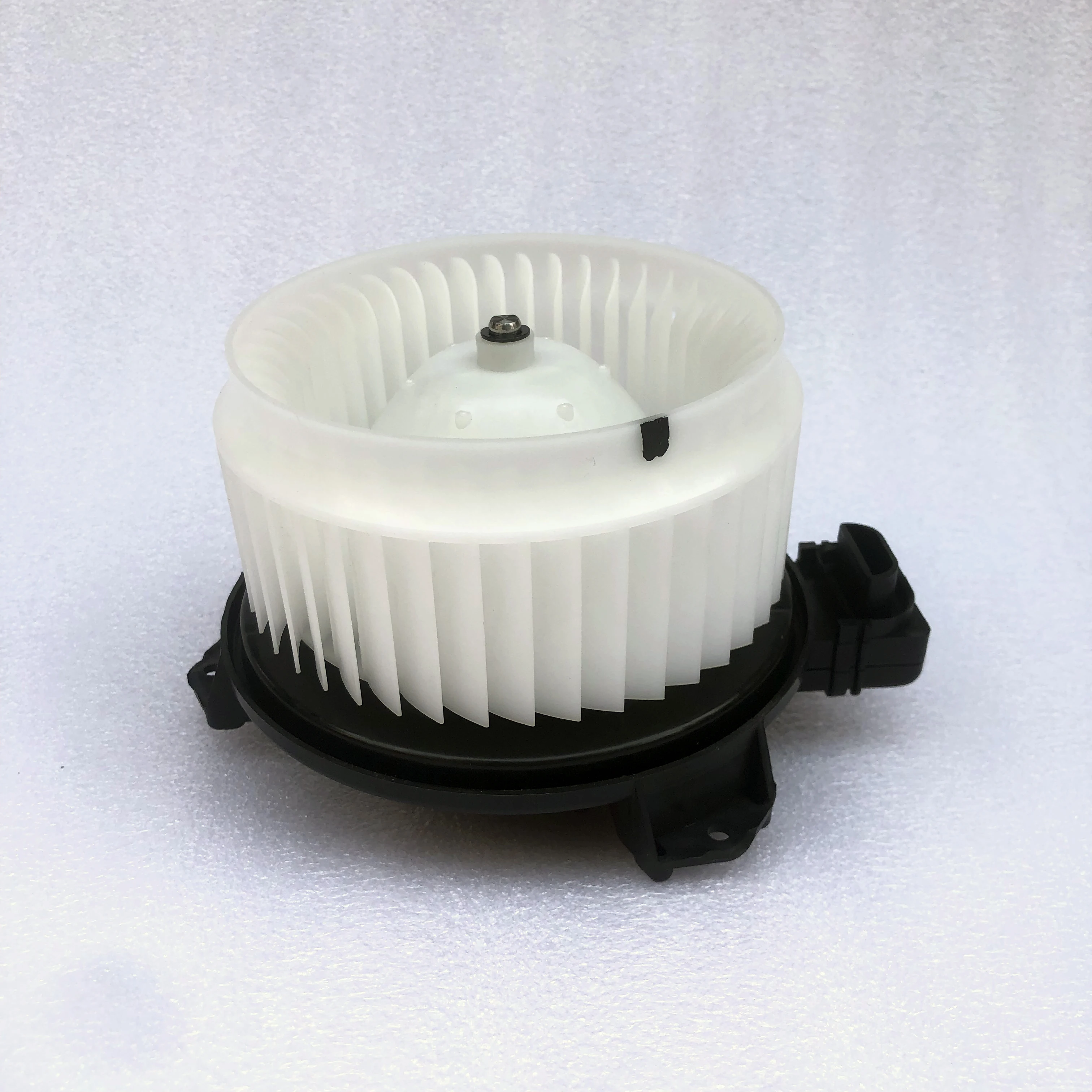 

1KG New AC Blower 272700-0311 2727000311 For Toyota Yaris