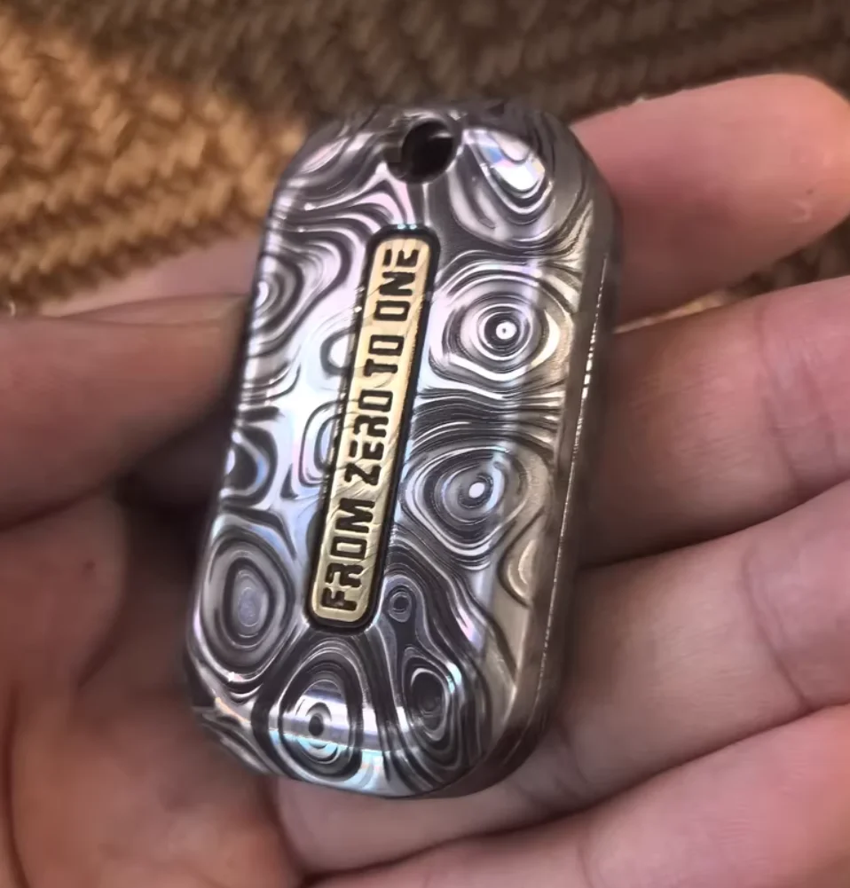 中古 EDC 01EDC 小型石鹸鋼製彫刻スライダー プッシュ式 減圧玩具