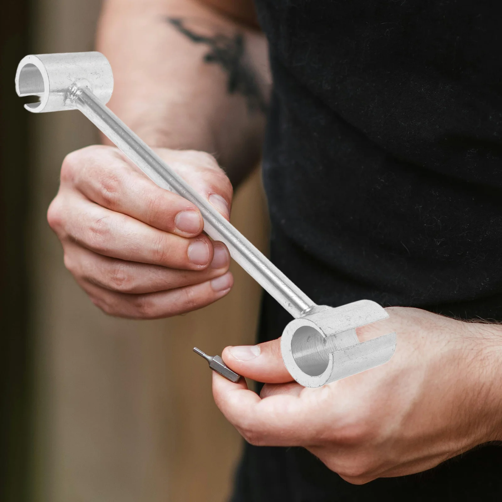 

Efficient Hinge Gap Adjusting Wrench with Ergonomic Handle for Seamless Door Operation 23-25Mm Heavy Duty Use in Residential