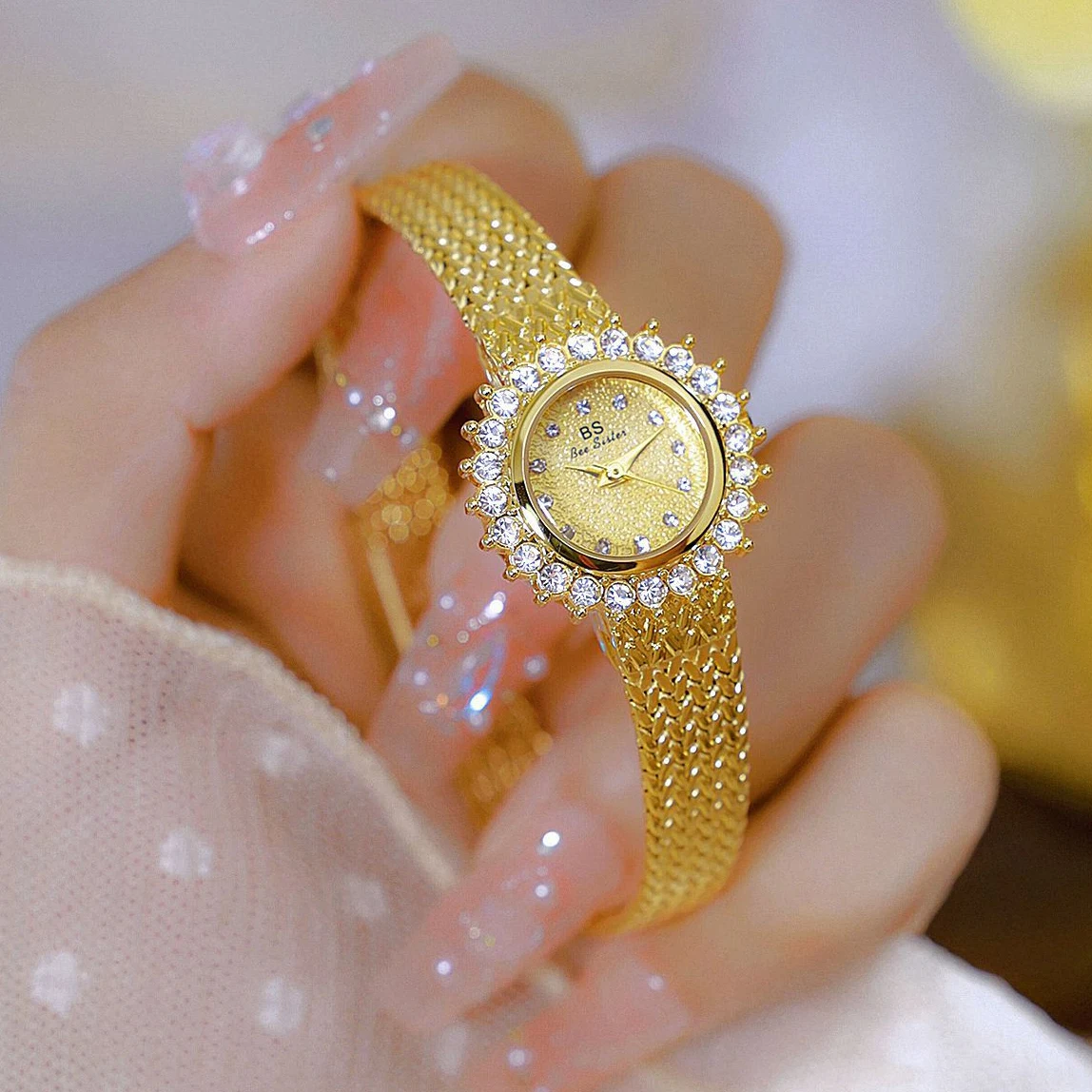 Vintage Golden Ladies Watch Alloy Wheat Strap Rhinestones Quartz Watches For Wrist 2024 New  Women\'s Watches Luxury Gifts