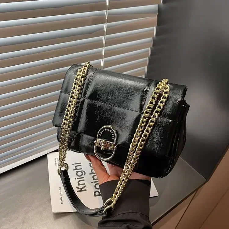 sac-a-langer-de-createur-sac-fourre-tout-en-cuir-de-marque-de-luxe-celebre-pour-femmes-mode-parisienne-vintage-decontracte-simple