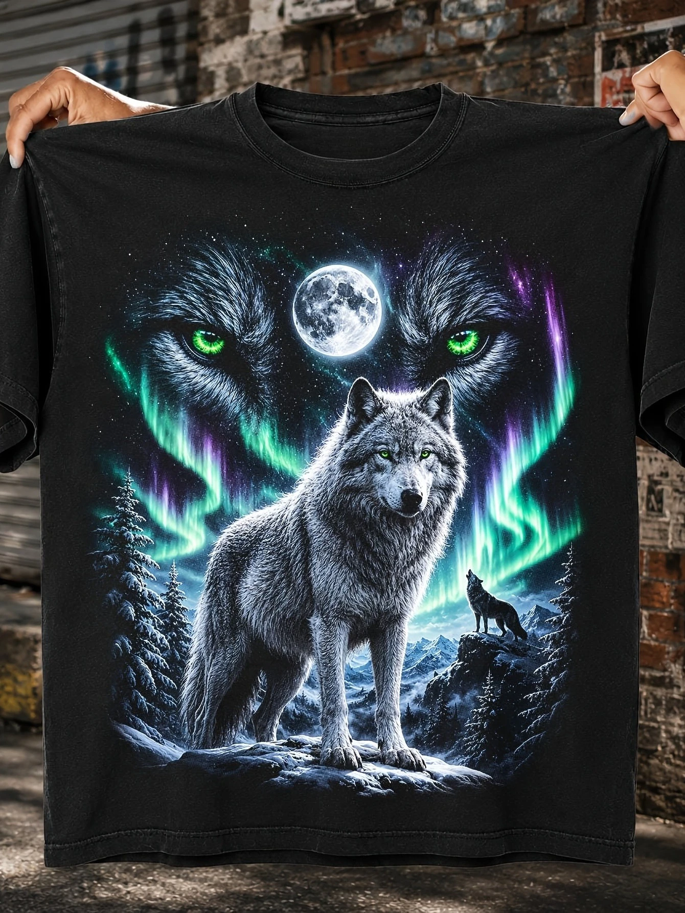 Men's T-shirt Aurora Wolf Halftone Moonlight Wolf Northern Lights Wildlife Old School Graphic Night Hiking Gift for Wolf Lovers