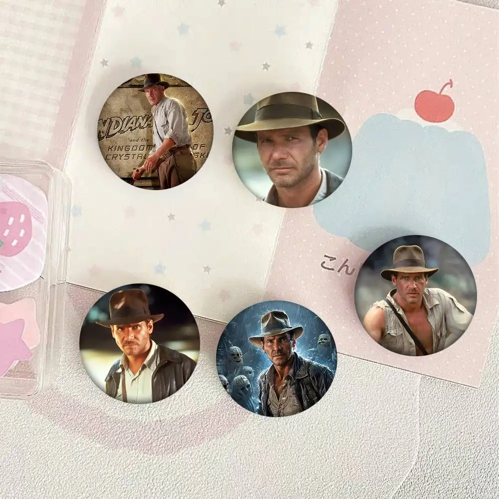 Classic Movie I-Indiana J-Jones Round Badges Can Be Used To Decorate Clothes And Backpack Pins