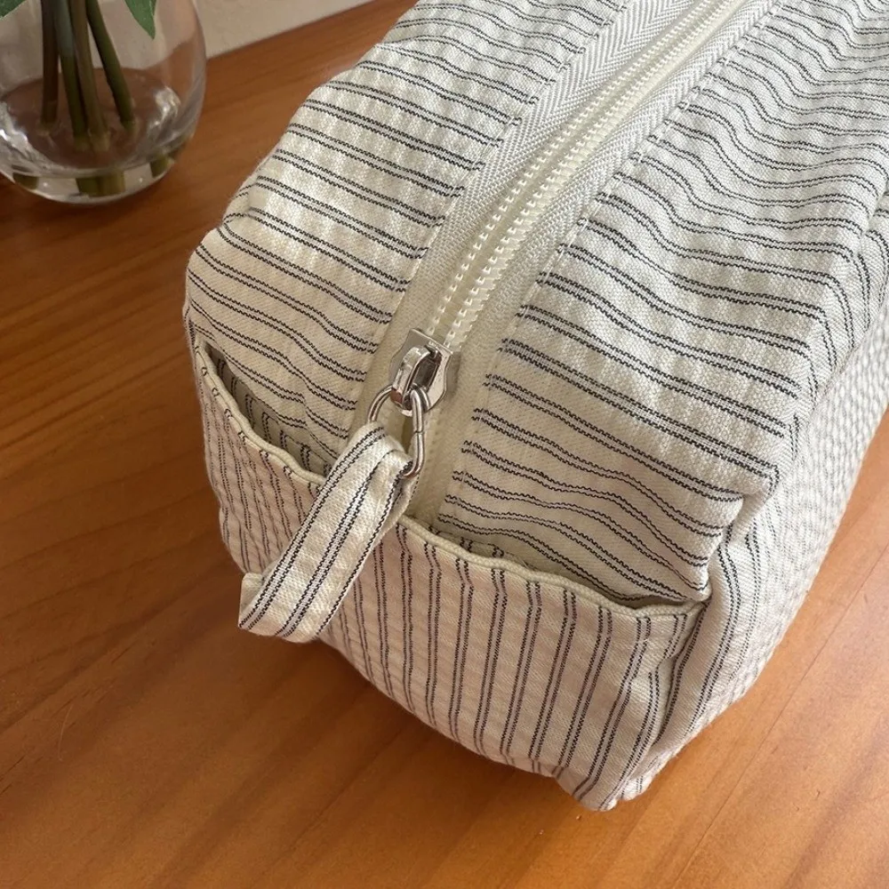 Portable Striped Cosmetic Bag Large Capacity Cloth Toiletry Bag Zipper Ultralight Travel Storage Bag