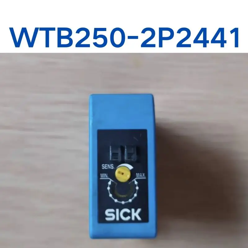 Used WTB250-2P2441 Photoelectric sensor Test Ok Quick Shipping